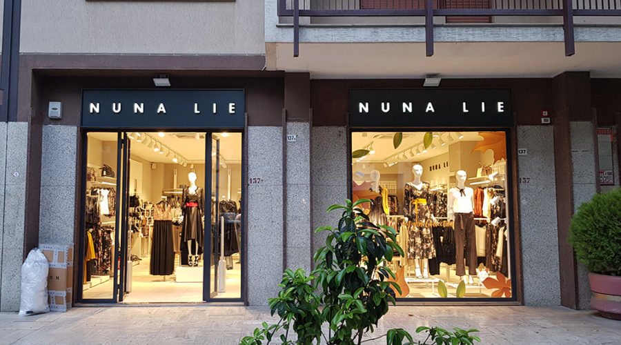 insegna a cassonetto nuna lie